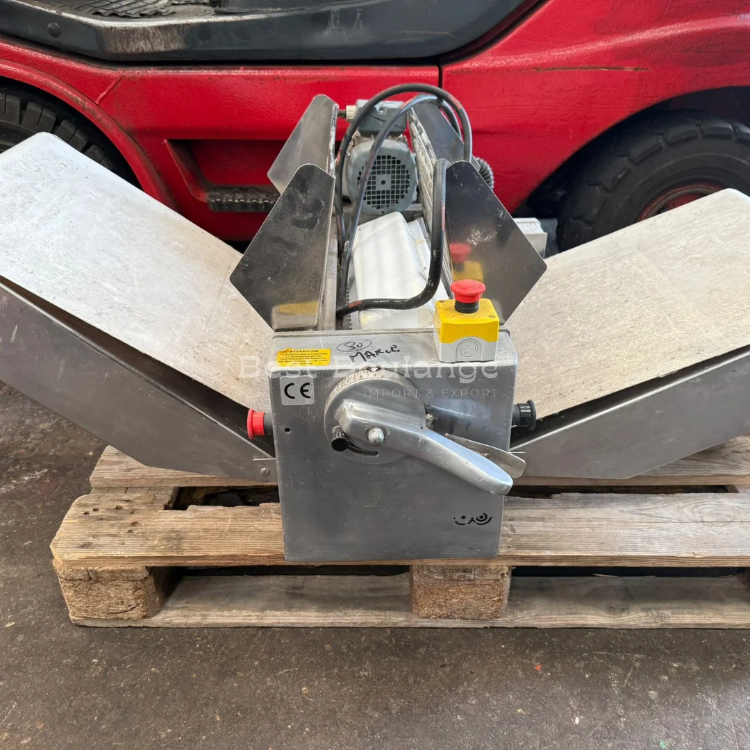 Laminoir à tapis compact professionnel d'occasion | Matériel boulangerie