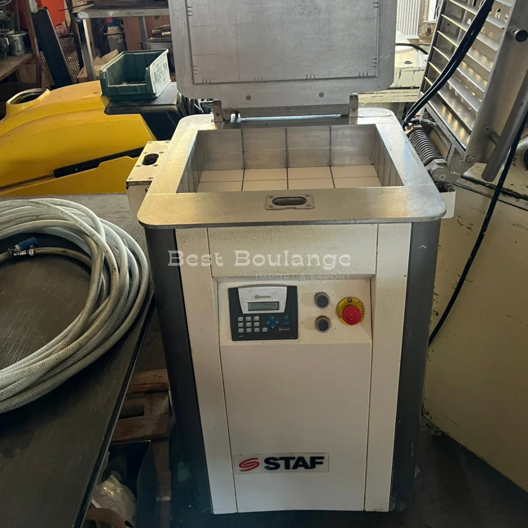 Diviseuse hydraulique STAF d'occasion | Matériel boulangerie professionnel